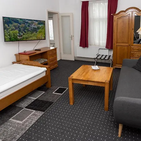 Feise - Direkt In Der Innenstadt-fussgaengerzone- 3*